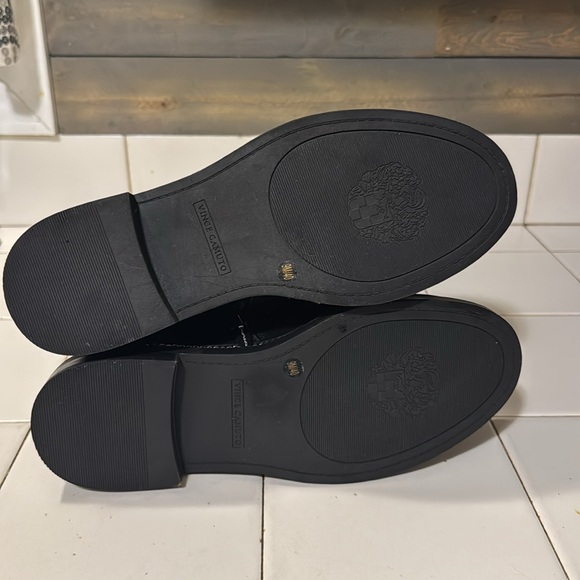 Vince Camuto NWT Blinda Black Suede Moto Chic Chain Rim Platform LugSole Boot 9M - Picture 13 of 13